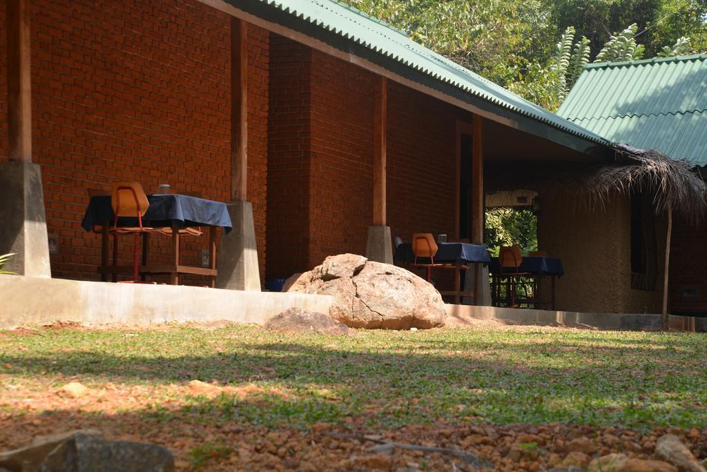 Jungle Beach Hostel Унаватуна Екстер'єр фото