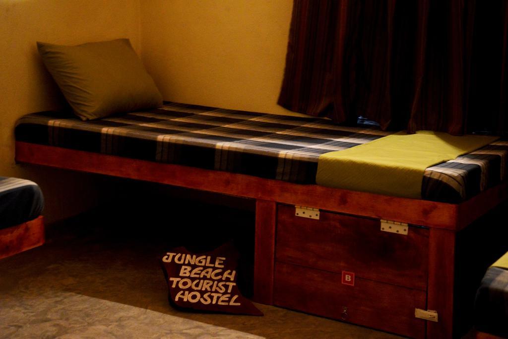 Jungle Beach Hostel Унаватуна Екстер'єр фото
