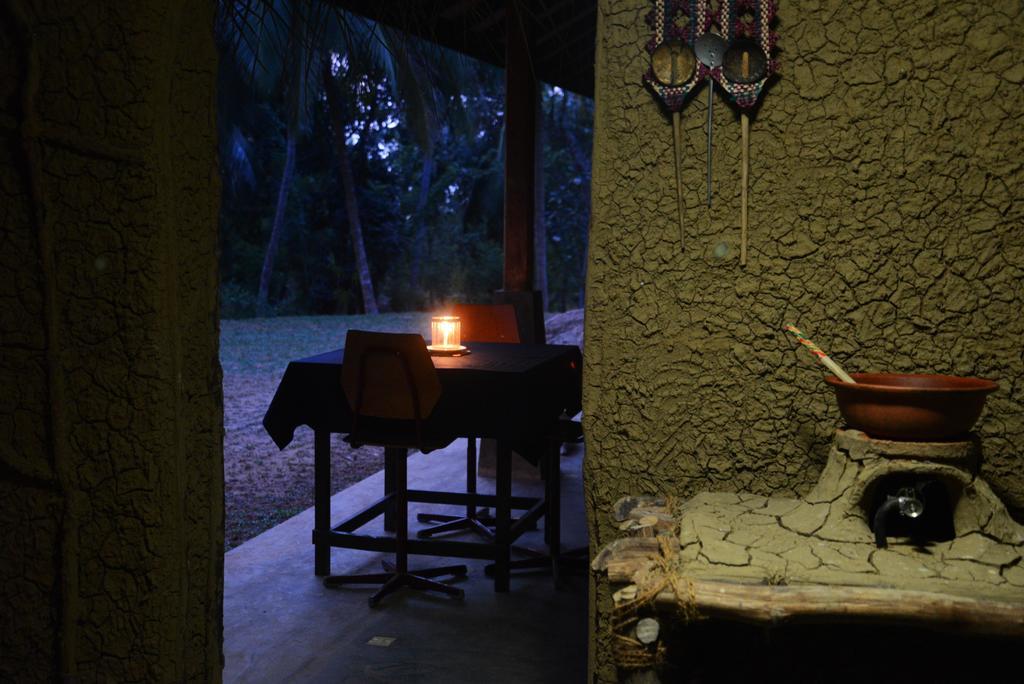 Jungle Beach Hostel Унаватуна Екстер'єр фото