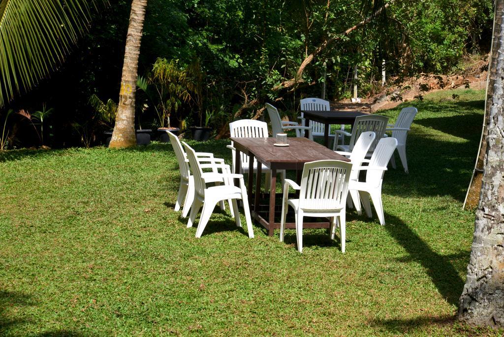 Jungle Beach Hostel Унаватуна Екстер'єр фото