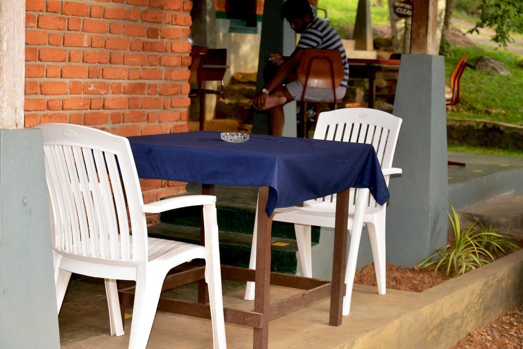 Jungle Beach Hostel Унаватуна Екстер'єр фото