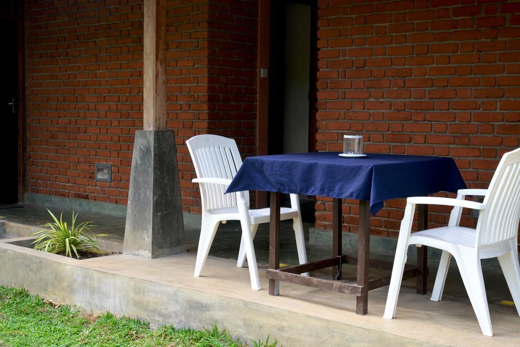 Jungle Beach Hostel Унаватуна Екстер'єр фото